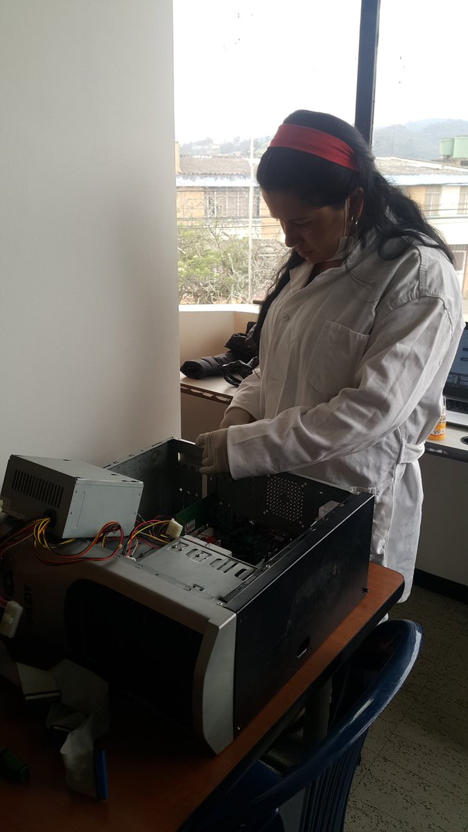 yeseniaknon's tweet photo. #VidaUniversitaria #EnsamblePC2019 @Alex_AparicioR @ClaudioCamiloG1 @RedEUNAD_ @johnfmontes @JaimeLeal_ @UNAD_ZCBOY @UnadChiquinqui1 https://t.co/n7z52yzt0H