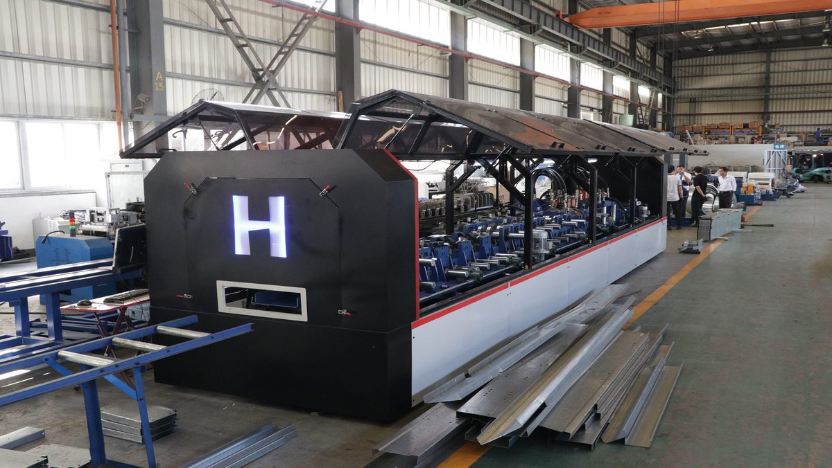 TT15359336080's tweet photo. steel frame Light gauge Steel profile Keel roll forming machine in china

#LightSteelMachine  #SteelFrameMachine #purlinMachine  #steelframe https://t.co/XPsuYNcIsX