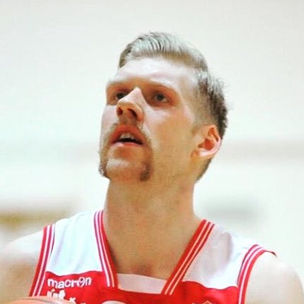 RaggiNaT's tweet photo. @korfuboltakvold töluðu ekkert um Val. Og minntust ekkert á mottuna! Halló! #Uppmeðsokkana #dominossyn https://t.co/5L0uBXf3K2