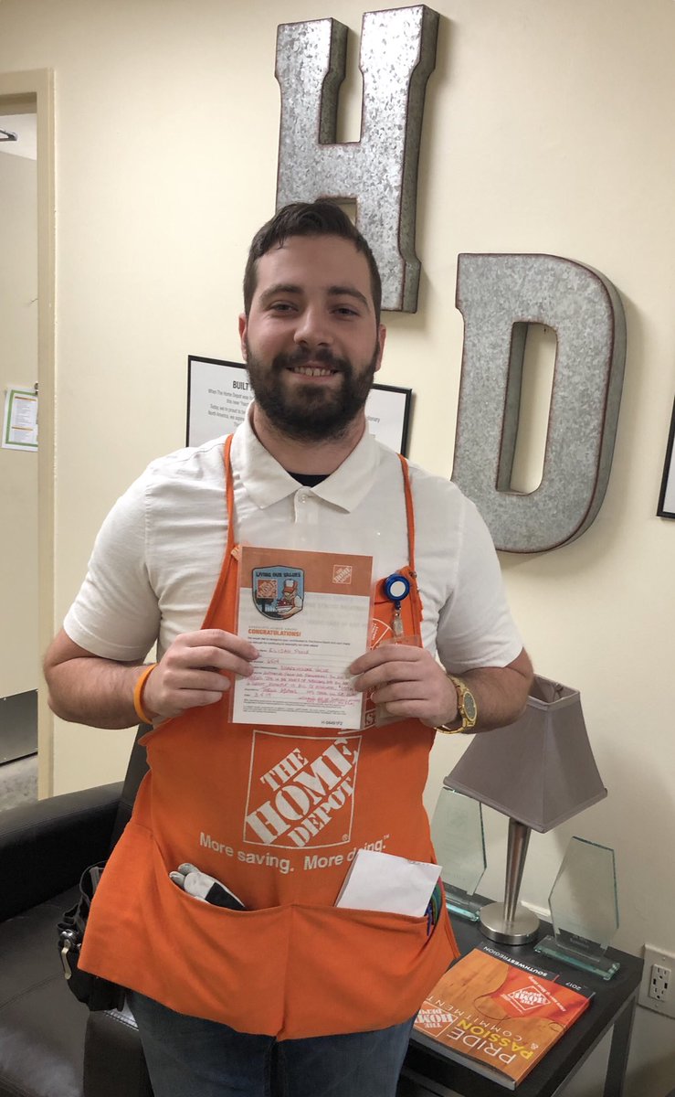 This GUY👇🏼 Highest $$$ in Front End Recoveries for the month of Feb! Eli is a great leader and sets an amazing example for his associates at the Front End! Great job Eli 👍 #CreatingShareholderValue #OrangePromise #BuildingStrongRelationships