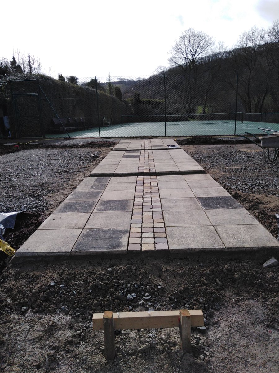 Ah yes.... Now I get it... Keep up the good work, I'll be along to admire it later <a href="/gardentastic/">Sophie Cameron</a> <a href="/_LONDONSTONE/">London Stone</a>