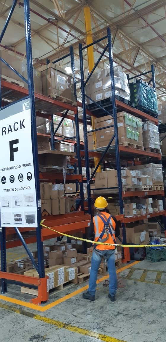 CastajiOficial's tweet photo. Montaje y desmontaje en #TRW de #RackSelectivo gracias por su preferencia #TrabajandoMejorCadaDía #ClienteSatisfecho #Castaji siempre comprometido con sus clientes #CastajiTeam #GoodWork #Noviembre https://t.co/SJteEZ70nb