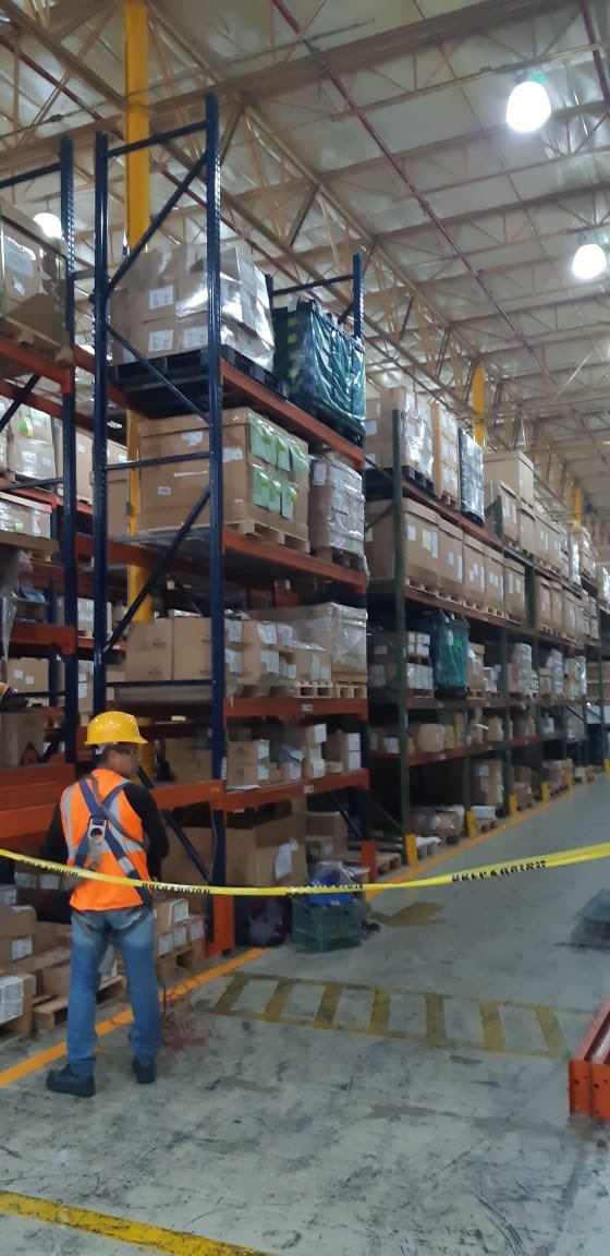 CastajiOficial's tweet photo. Montaje y desmontaje en #TRW de #RackSelectivo gracias por su preferencia #TrabajandoMejorCadaDía #ClienteSatisfecho #Castaji siempre comprometido con sus clientes #CastajiTeam #GoodWork #Noviembre https://t.co/SJteEZ70nb