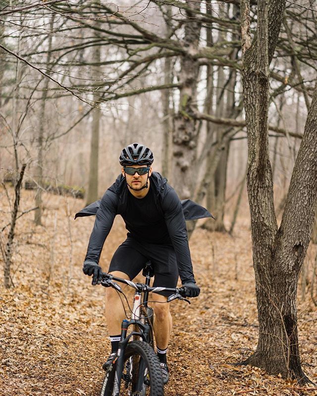 Monday be like business time. Hope ya all got some shredding in over the weekend.

📷: <a href="/romanshotthis/">Roman Siromakha</a> // ift.tt/2NGUpNv
