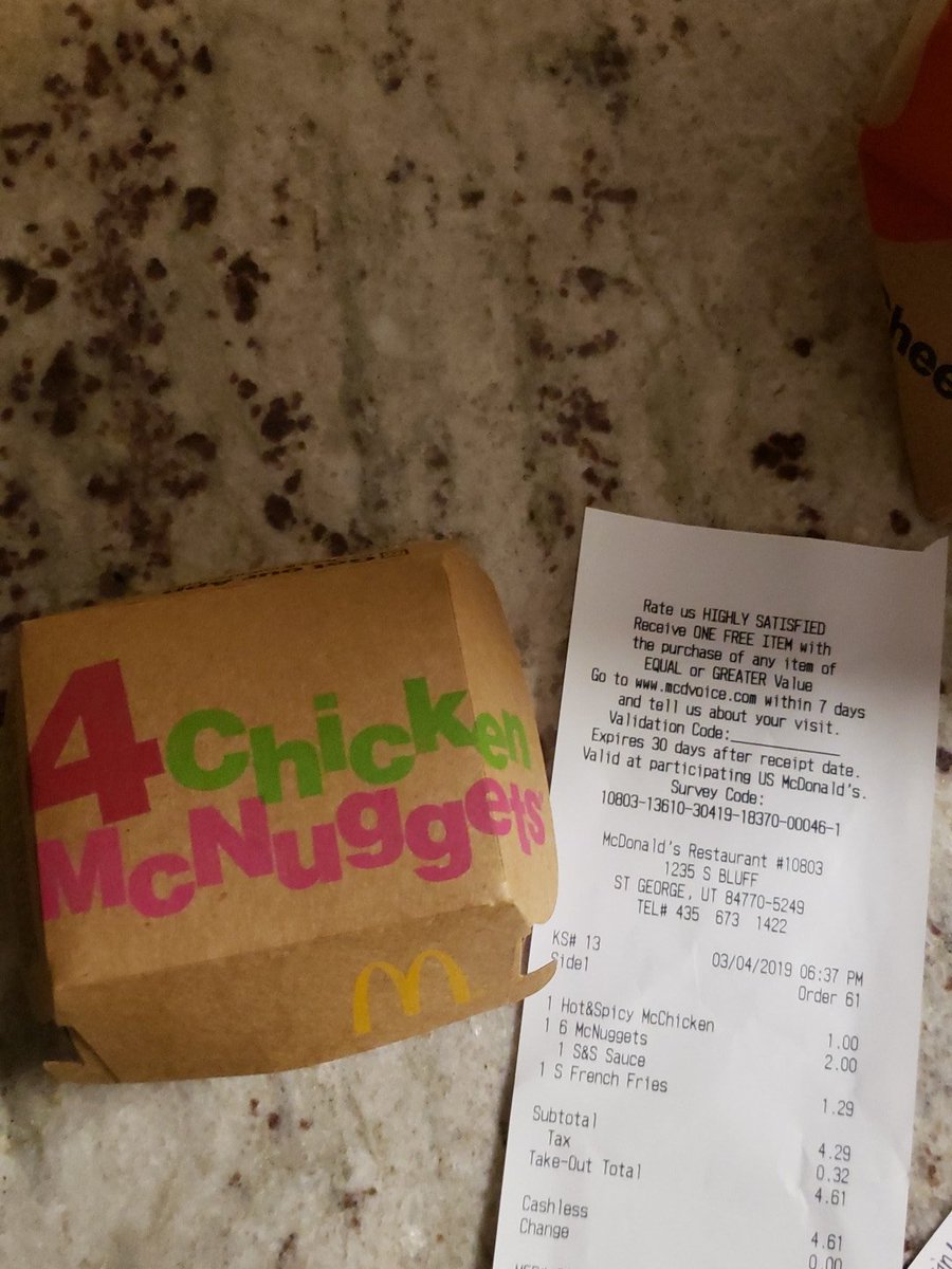 ChanDaMan4's tweet photo. You know what sucks... when you order a 6 piece mcnugget and they give you a 4 piece and in the 4 piece, there is only 3 nuggets... Thanks @McDonalds. https://t.co/FiHHb4NTi7