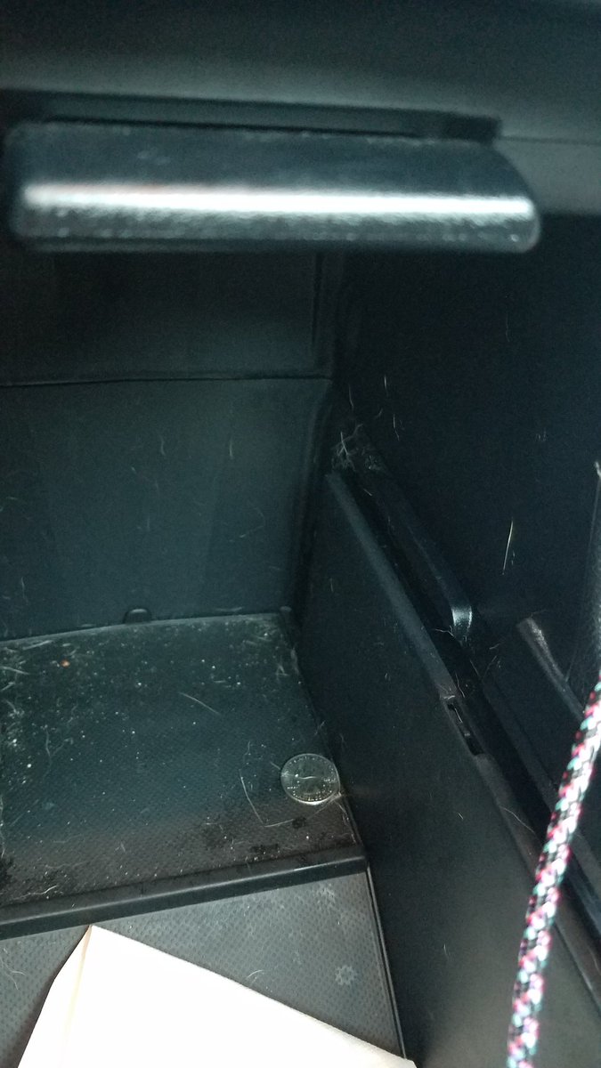 swanjohnson2's tweet photo. @USDetailPros This is apparently what you consider an "Elite Interior Detail." https://t.co/hmEfZpSZ1d