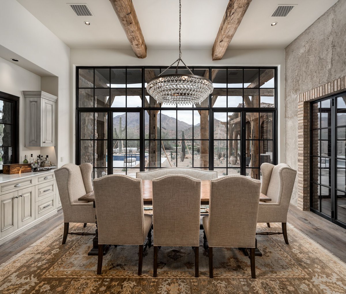 FLuxuryEstates's tweet photo. This dining room is simple &amp; powerful!

#Arizona #design #home #goals #mondaymotivation #luxury #custom #homeoftheday #Success #dreamhome #luxurylisting #lifestyle #realestate #diningroom https://t.co/RBvL7HWMVh