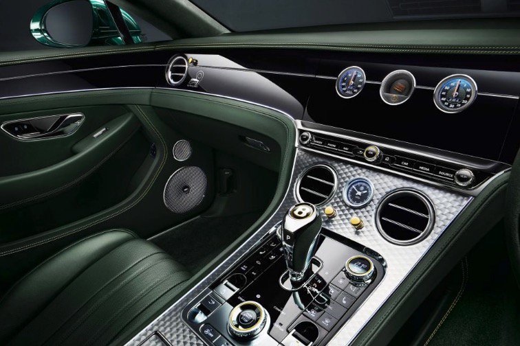 redlinesproject's tweet photo. Word on the street.
Bentlet dropped their new #Bentley #Continental GT Number 9 edition, leading the line at Geneva.
#GenevaMotorShow #Geneva #GenevaMotorShow2019 #cars #news #Rpmnews https://t.co/2lvw2O0XT4