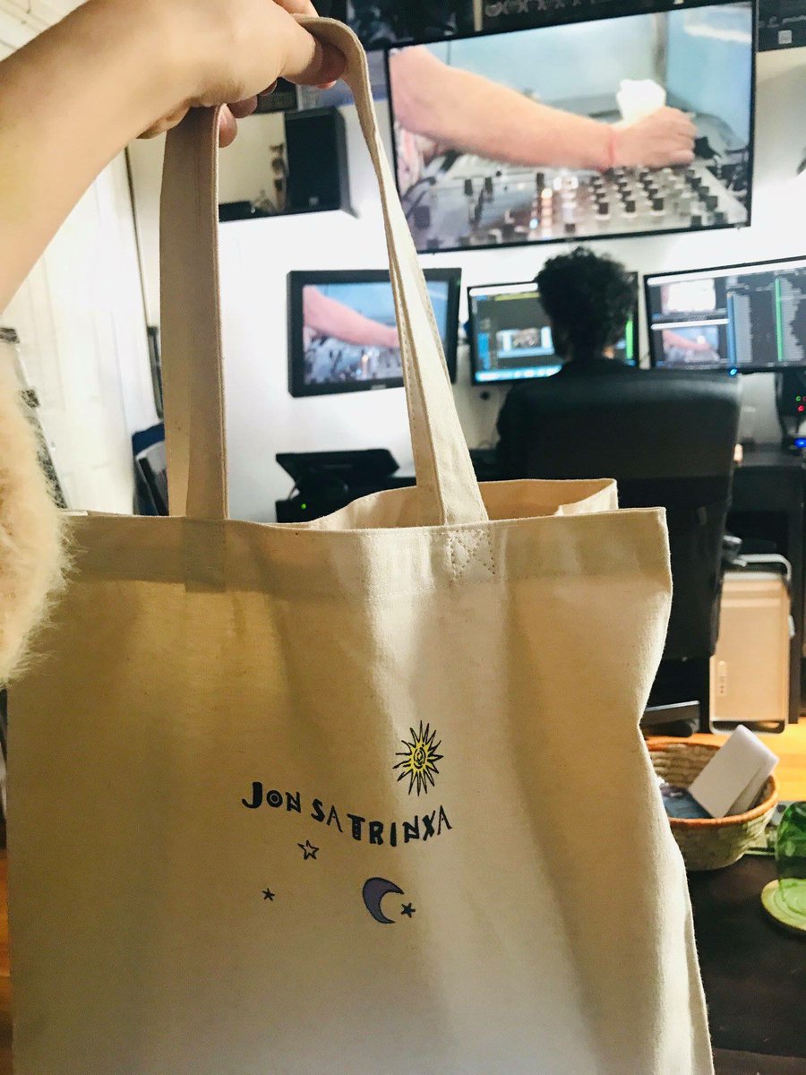 jonsatrinxafilm's tweet photo. Our crowdfunding perks are done!! Now arrive to NYC. happy happy.
#jonsatrixa #documentary #ibiza #eivissa #DJ #music #indiegogocampaign
#ishootfilm #film #filmmaker #filmphotography #filmmaking #independentfilm #return https://t.co/yUaB7g1V12