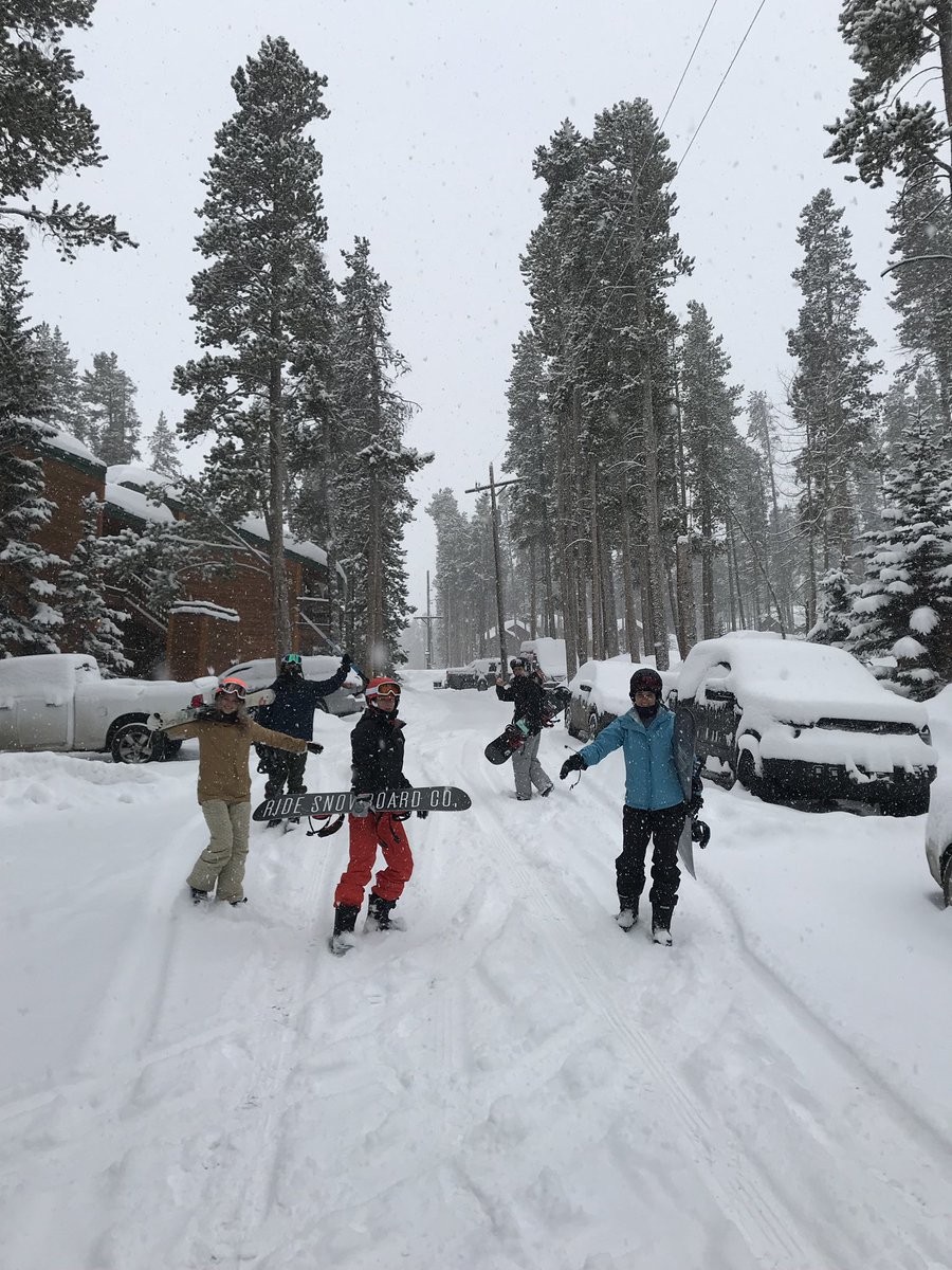 mrsbuechele's tweet photo. I took some time to go snowboarding last week. It is CHALLENGING but so worth it when the hard work pays off. Living the words we try to instill in our students! #BetheOnePinckney https://t.co/kNkPFnfws2