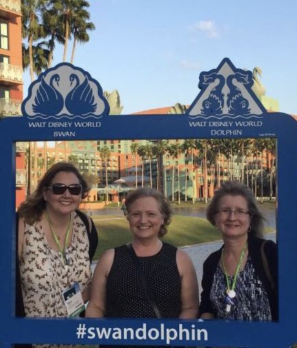 Networking with my Milwaukee girls😊#alliance19 ⁦<a href="/heug/">HEUG</a>⁩