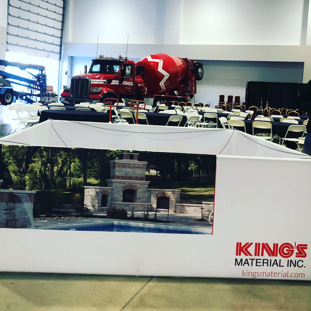 KingsMaterial's tweet photo. Getting set up for #buildit2019 https://t.co/kLC4nXZUxg