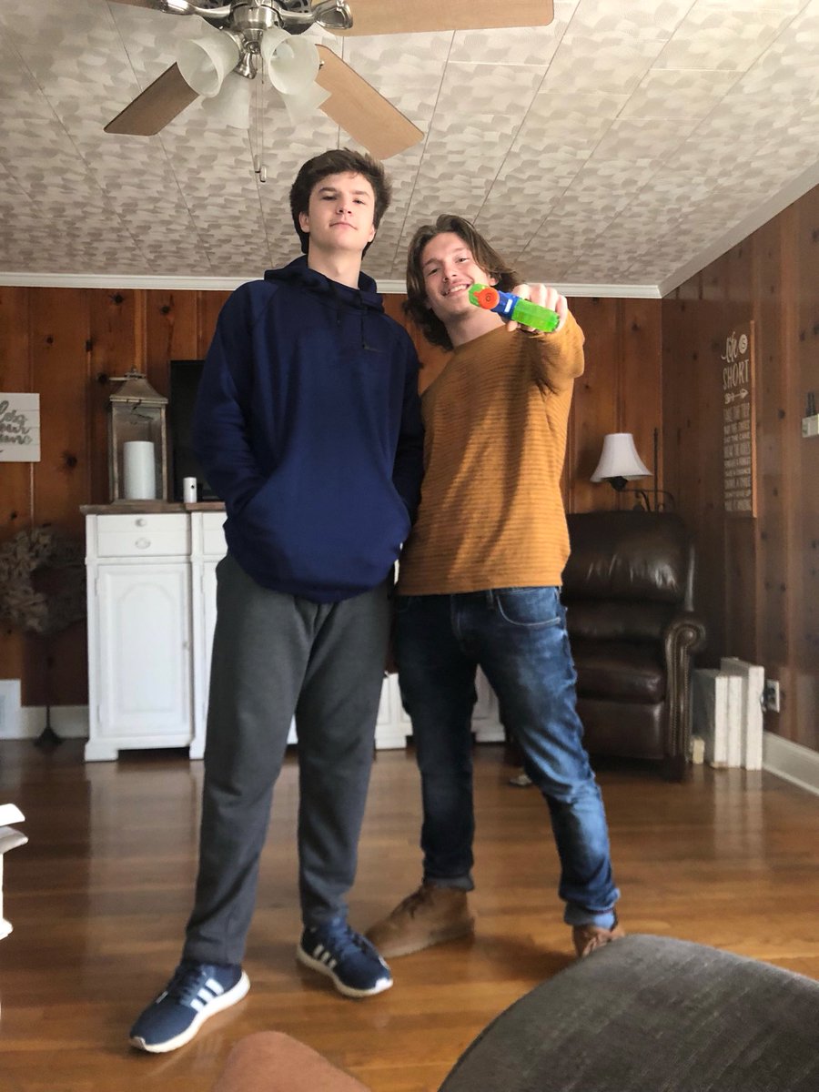 2019SeniorAssassins tweet media
