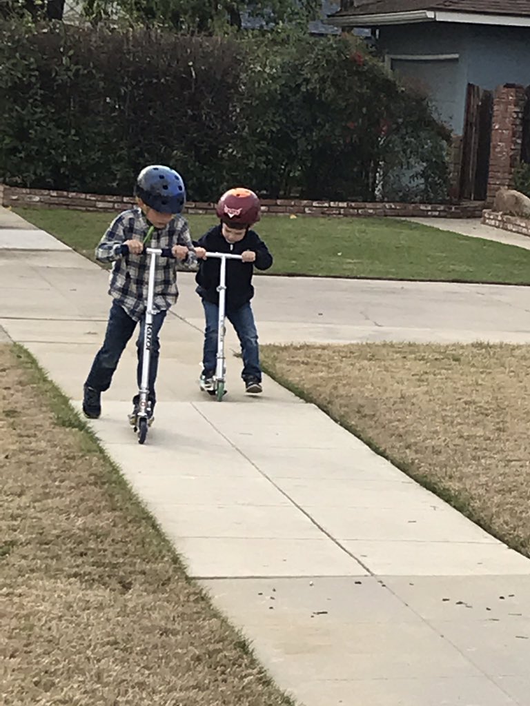 Love after school activities, especially when it’s NOT raining! #citydads #brotherlyfun #sunsout #scootersrolling #norain #burningenergy