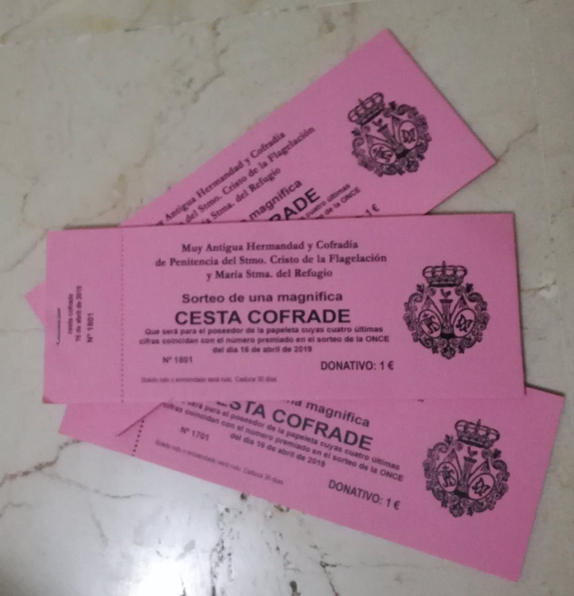 ¡GRAN SORTEO COFRADE! 
Nuestra Hermandad pone a vuestra disposición papeletas a 1€ para participar en este maravilloso sorteo, donde podréis encontrar desde un calendario, hasta CDs de bandas, pulseras, inciensos, entre otras cosas. 
¡No te quedes sin la tuya! ❤️