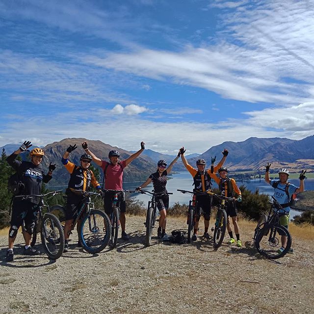 #nzmtbtours MTB33 has come to its end but the memories will live on forever. A huge thanks to the awesome crew that joined us for what was an epic 7 day South Island Dirt Seeker tour. 
#hakatours #hakatoursmtb #ovalrevolution #specialized #NewZealand
