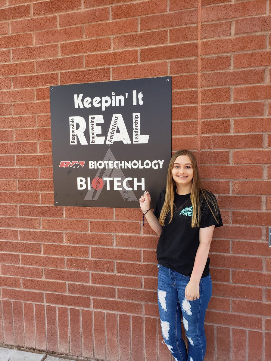 rmhsbiotech's tweet image. Biotech had 10 students place at the district science fair! Five projects took first and move on to the state science fair! #realprojects #redmountainway
