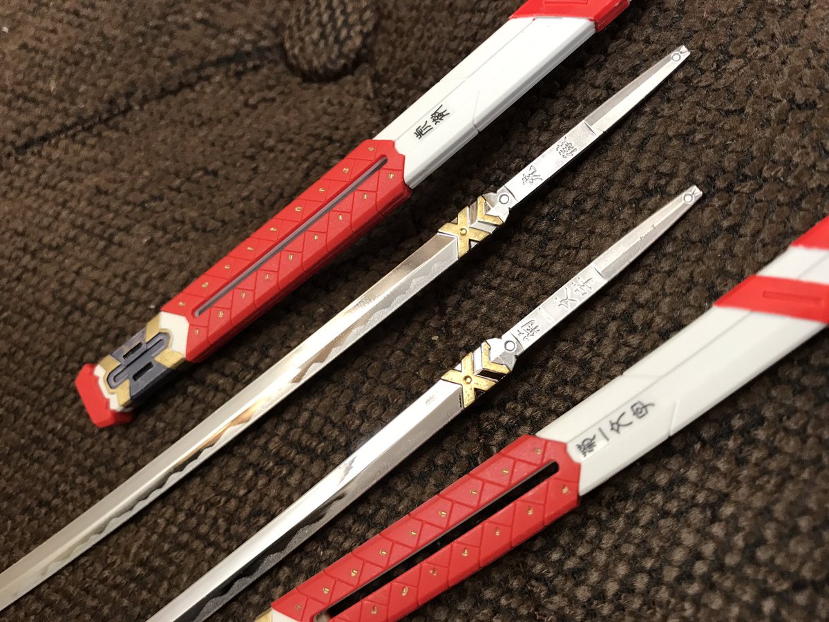 藤ます Vtuberうさます レッドフレーム改の刀 タイガーピアスとガーベラストレートって名前なんですよ 虎徹と菊一文字なんですよ かっこよすぎるでしょう Mgには銘まで彫ってあるの ステキやん T Co 1xagh1m7eo Twitter 藤ます Vtuberうさます レッドフレーム改の刀 タイガーピアスとガーベラストレートって名前なんですよ 虎徹と菊一文字なんですよ かっこよすぎるでしょう Mgには銘まで彫ってあるの ステキやん T Co 1xagh1m7eo Twitter