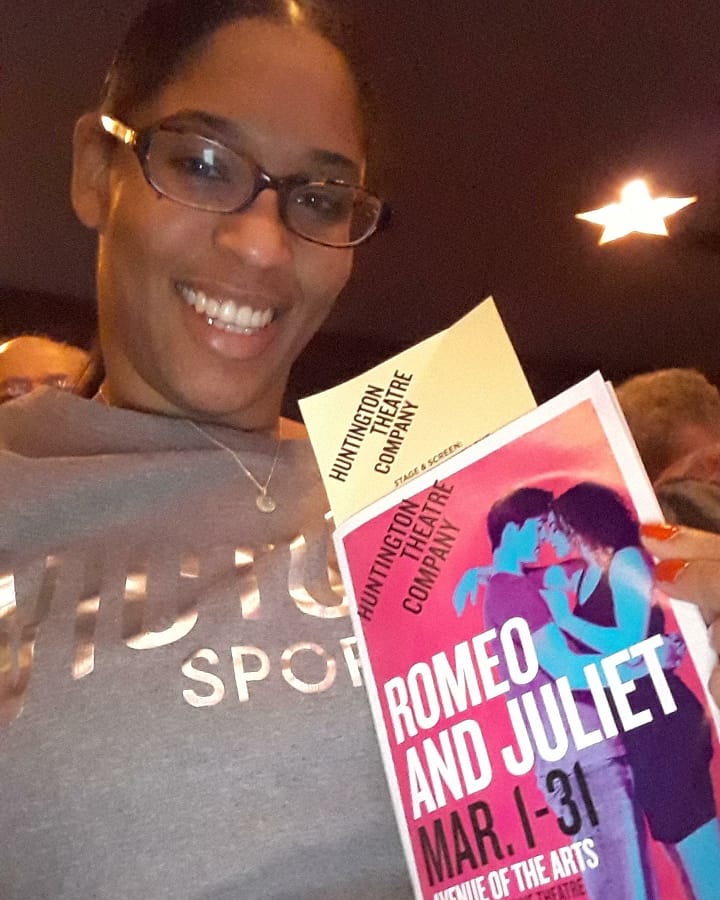 WordsWithFab's tweet photo. Kudos to @huntington production team in recreating the most famous love story of all time - Shakespeare's ROMEO AND JULIET. The show was so good I saw it twice in one weekend. #RandJBos #RomeoAndJuliet #35Below #Shakespeare #HuntingtonTheatreCompany #Masquerade #PlaywrightFab https://t.co/2LNFYG3Qx2