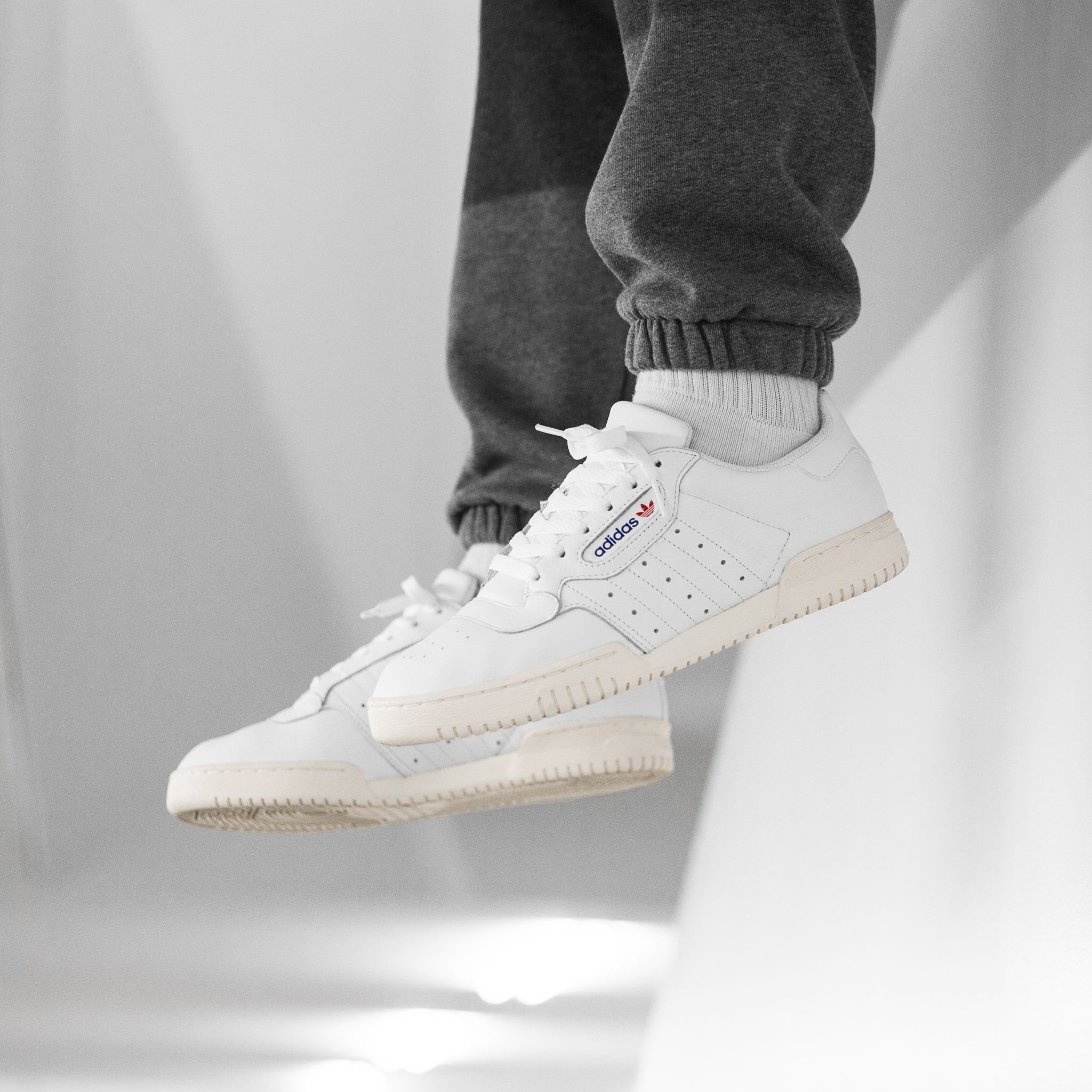 Abultar Árbol Sin aliento Titolo on Twitter: "#brandnew 🔥 Adidas Powerphase OG don't miss out ➡️  https://t.co/Ay4Wz9YobG sizerun 🔎 UK 6.5 (40) - UK 11 (46) style code 🔎  EF2888 and EF2889 #adidas #adidasoriginals #powerphase #powerphase