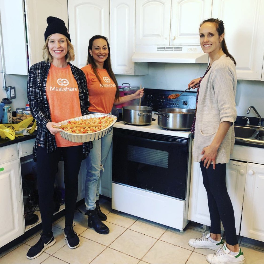 Good times helping to prepare food to feed all the little bellies at <a href="/bgcottawa/">BGC Ottawa</a> today! Thanks for the helping hands Alex of <a href="/purekitchenott/">Pure Kitchen</a> and thanks to all the Ottawa restos that make this possible!