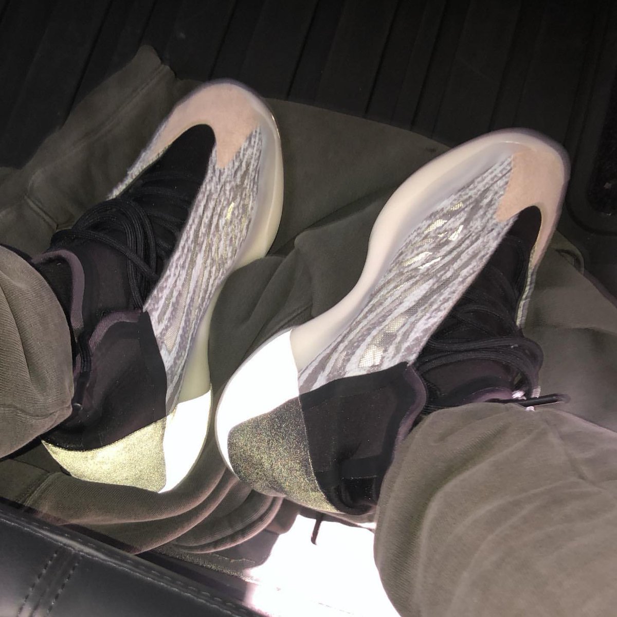Adidas YZY QNTM 'Yeezy Quantum' Q46473 2020 Turismo.