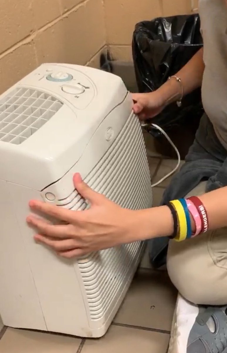 co2apt's tweet photo. We have ordered the Air Purifier/Filter that will go in the girl’s locker room to provide cleaner air for the girls in our school. We will be able to surprise our gym teacher with the new fan very soon. #cleanair #airpurification #airfiltration #projectreservoir https://t.co/fu4VyRMsW3