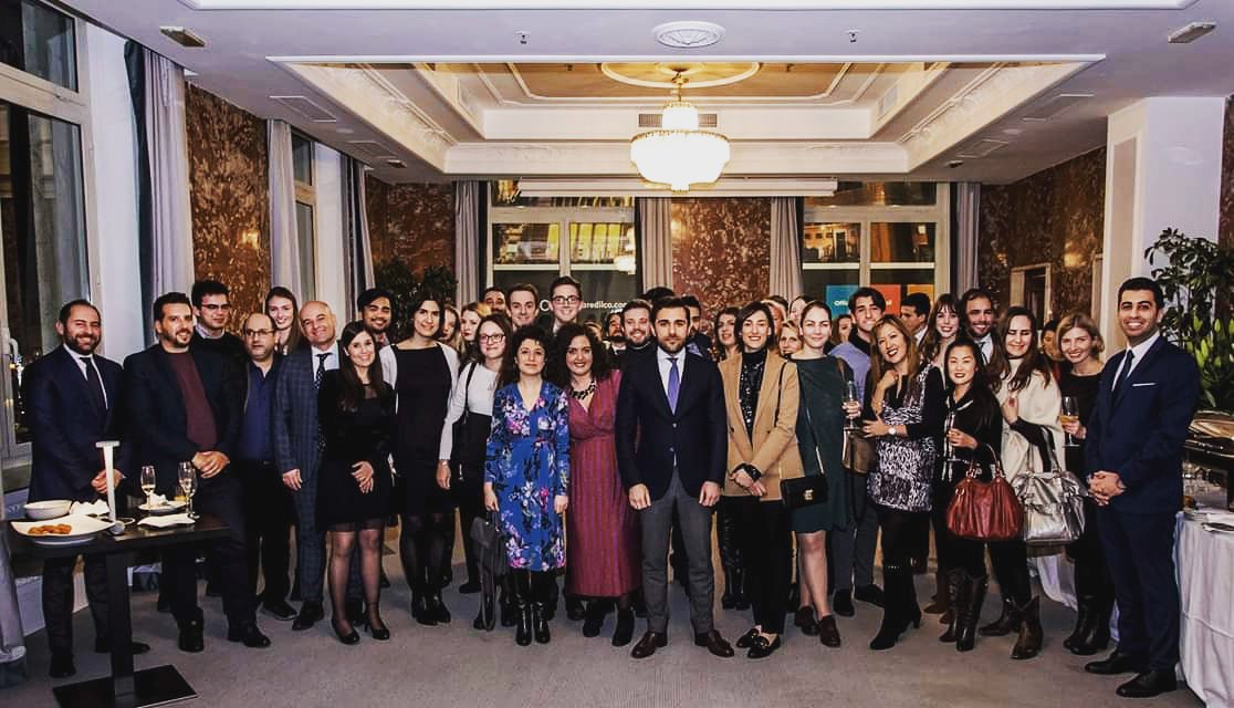 IntiDiplomat's tweet photo. Condividiamo con voi, le foto della splendida serata organizzata dalla INTI Diplomatic Service per i #GiovaniDiplomatici presso il Sina Bernini Bristol! 
Un particolare ringraziamento al nostro amico Marion Reyes e al Direttore Gaetano Torino. https://t.co/2QcwxUYDSs