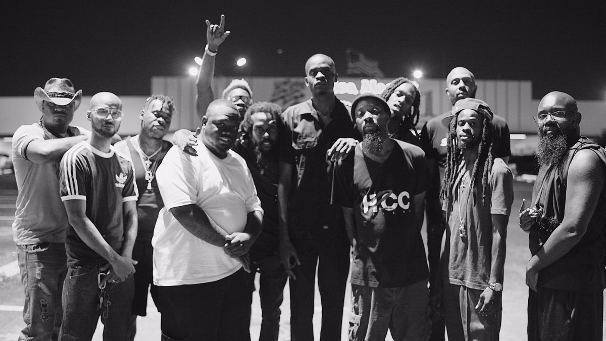 VibeWithDJH2's tweet photo. Yesterday was historic... Me x my team filmed the last video EVER at The USA Flea Market #RIPToTheFlea #TagEmIfYouKnowEm https://t.co/JCL3QznQFh