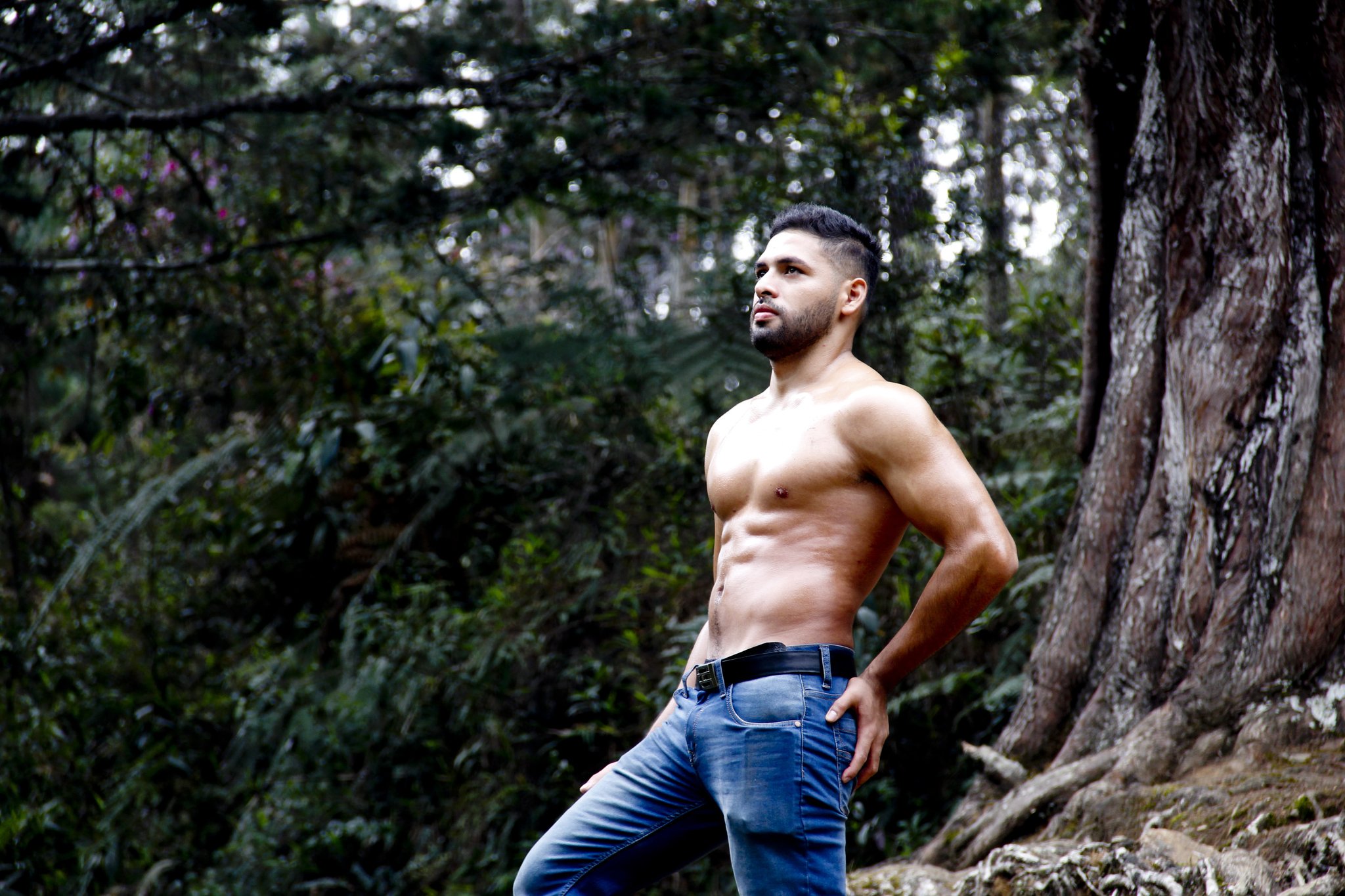 I hope you all had a wonderful weekend!! Dont forget to visit my site and check the new pics at https://t