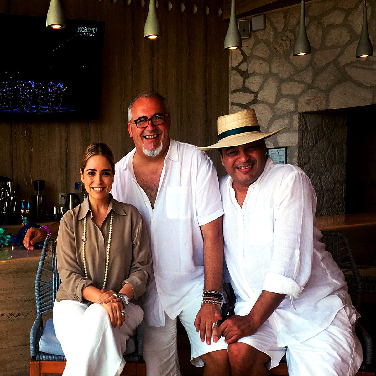 AnitaHernandez_'s tweet photo. Bienvenidos a casa! #ChefPatrickCross y #PacoCastilla 🇲🇽 @hotelxcaretmx https://t.co/ZXo1UdHvor