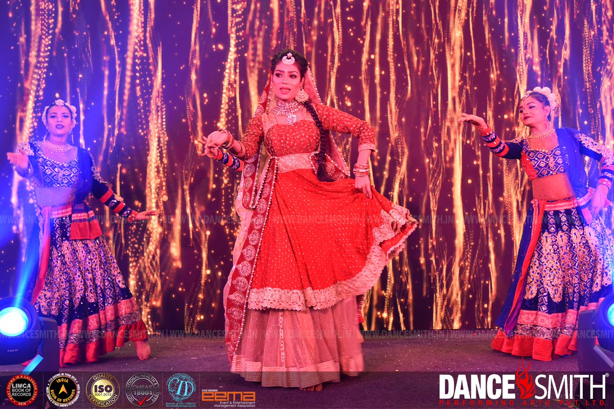 DanceSmithIndia's tweet image. Experience the ravishing beauty of Live Entertainment Shows with team @DanceSmithIndia 
#Bollywood #StagePresentation #StageShows #Performers #Performance #LiveEntertainment