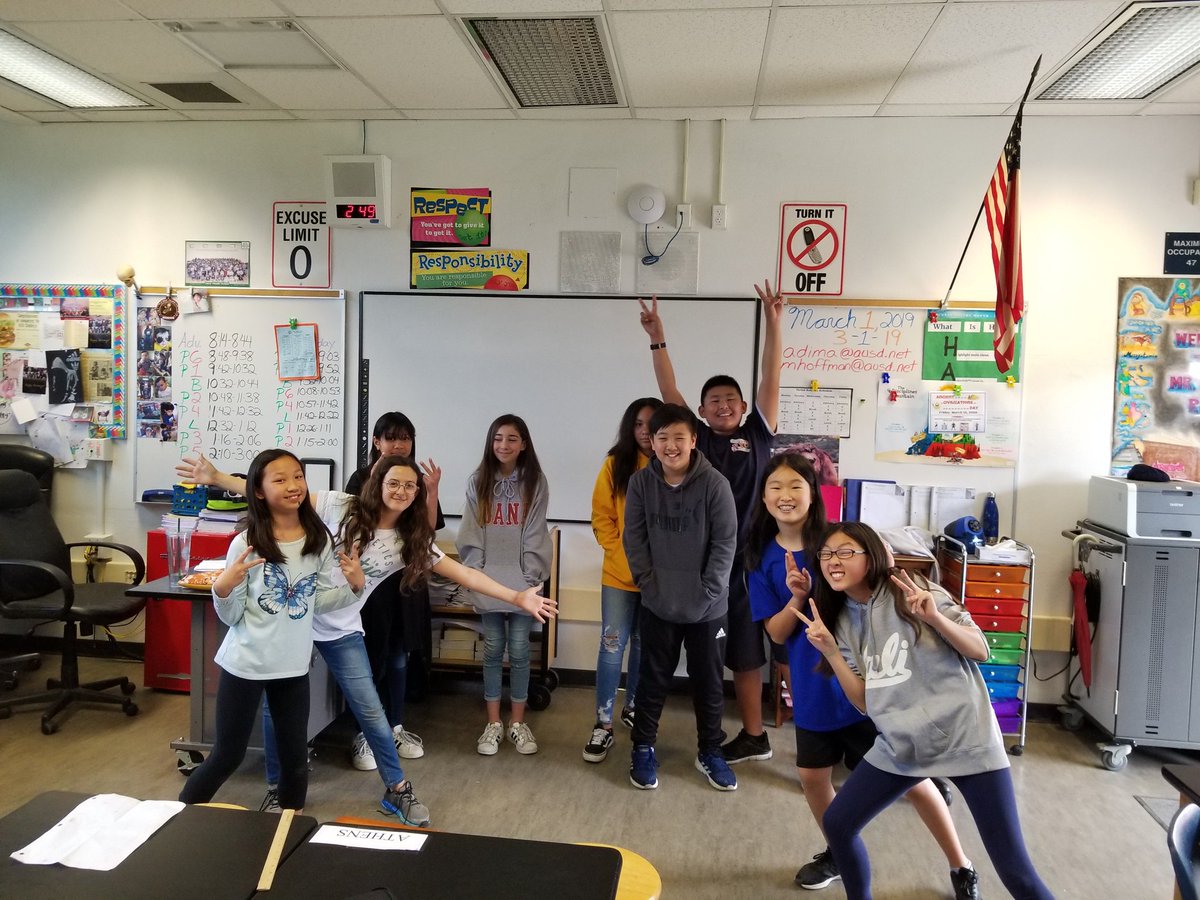 mhoffmanausd's tweet photo. Slightly late post! Sparta vs. Athens cheer-off had me in tears! Well done period 5, well done!! @MrDfromItaly @Dana_Mariners #danacoteaching #spartawins https://t.co/TIcxyaIT7r