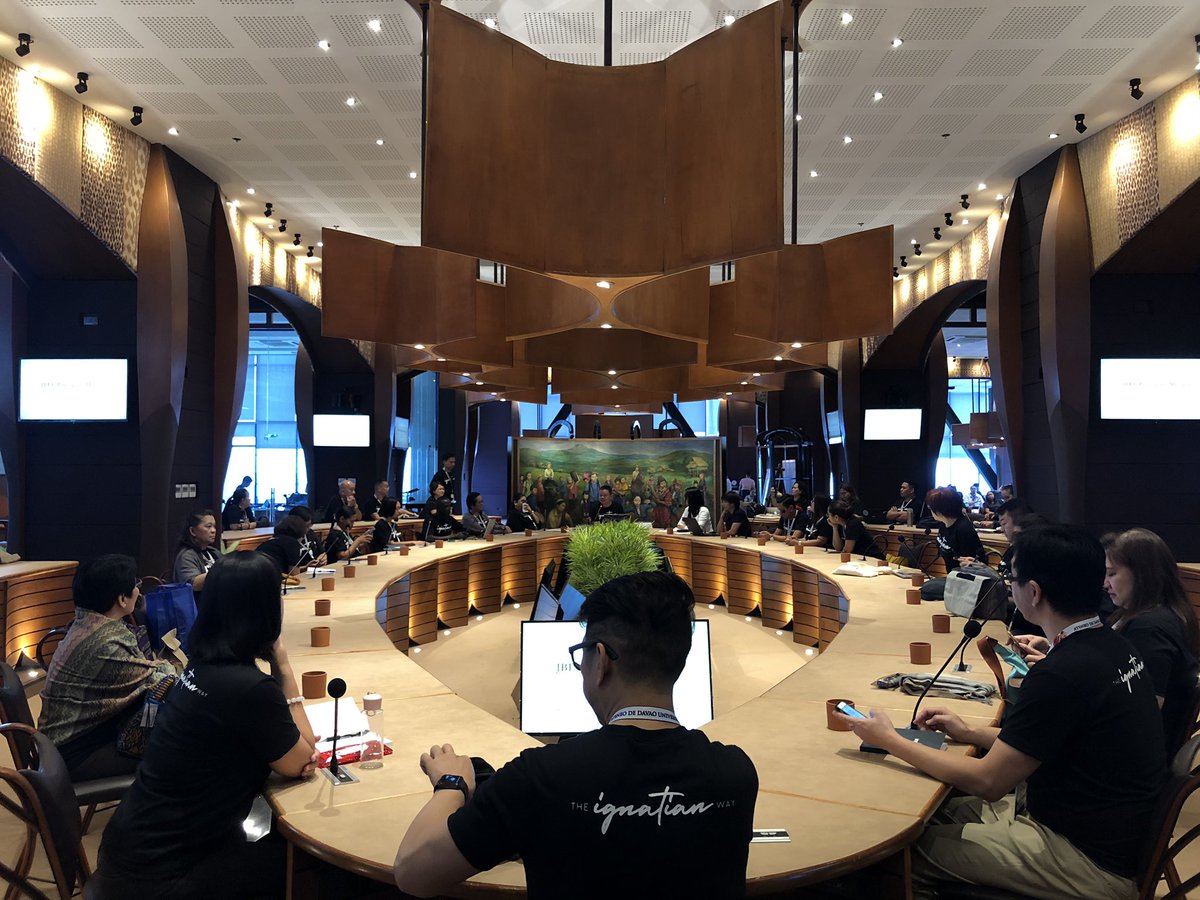 AdDUSeniorHigh's tweet photo. JBEC 2019 | The afternoon session, beginning with “Best Practices of Ateneo de Davao,” has officially started here at the Calungsod-San Vitores Jesuit-Lay Collaboration Center, 11th Floor, CCFC. #JBEC2019 #OneIgnatianFamily https://t.co/9rXC6DMI4U