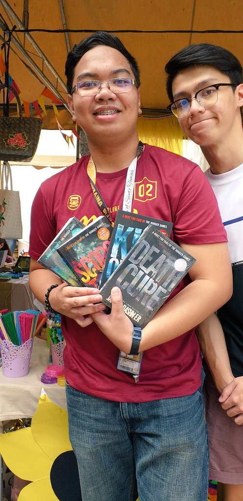 LokaL_UST's tweet photo. Another Happy Customer! 💛 Maze Runner books 1-4 sold at 925 PHP! San ka pa? 

Magnus Chase is still available for 399 PHP (Hardbound)

Drop by our booth near JHS signage 💛 https://t.co/cy7zjba85L