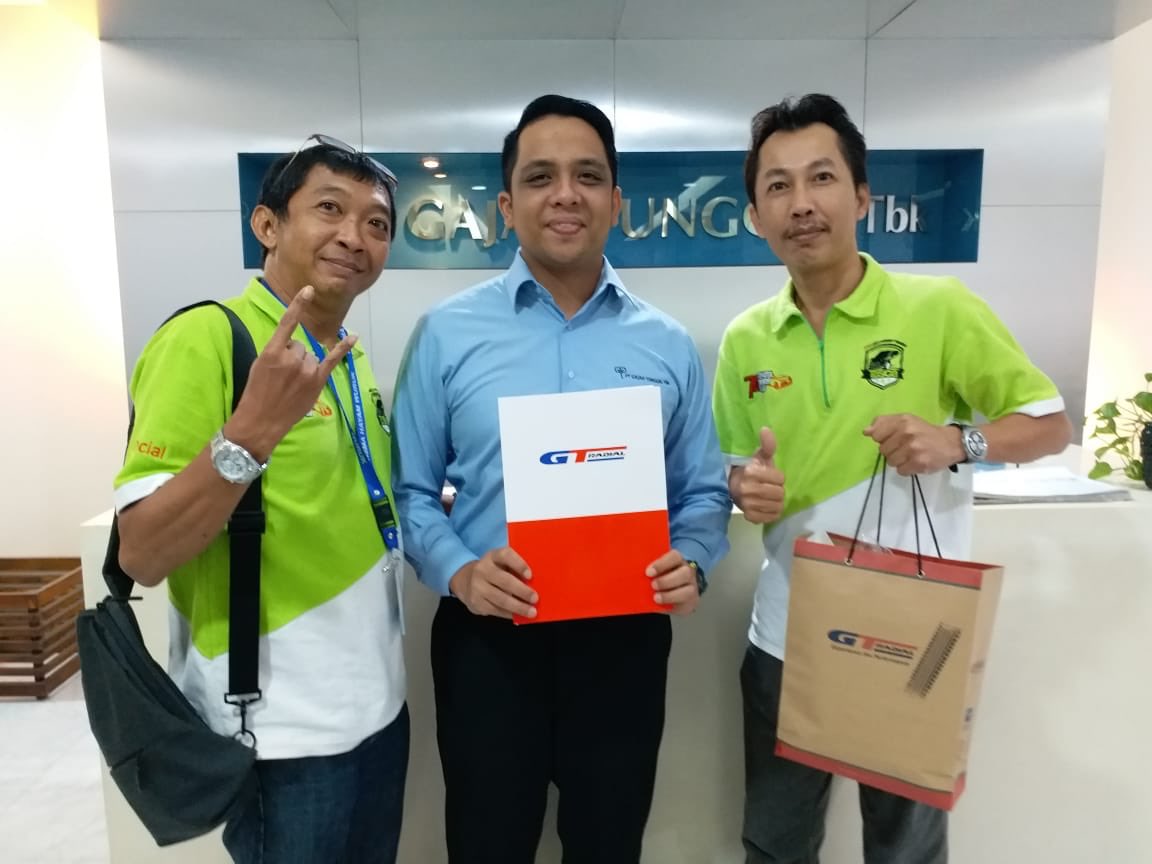 tosca_sientaid's tweet photo. Terima kasih @GTRadial_Indo telah menjadi Sponsor dalam Event :
“Tosca SMART Driver”
Yg akan digelar pada :
- 9 Maret 19 di Surabaya
- 10 Maret 19 di Semarang
See You there!
#toscaonefamily
#gtradial
#toscasmartdriver
#cumantoyotaygbisa https://t.co/QGIreCtF29