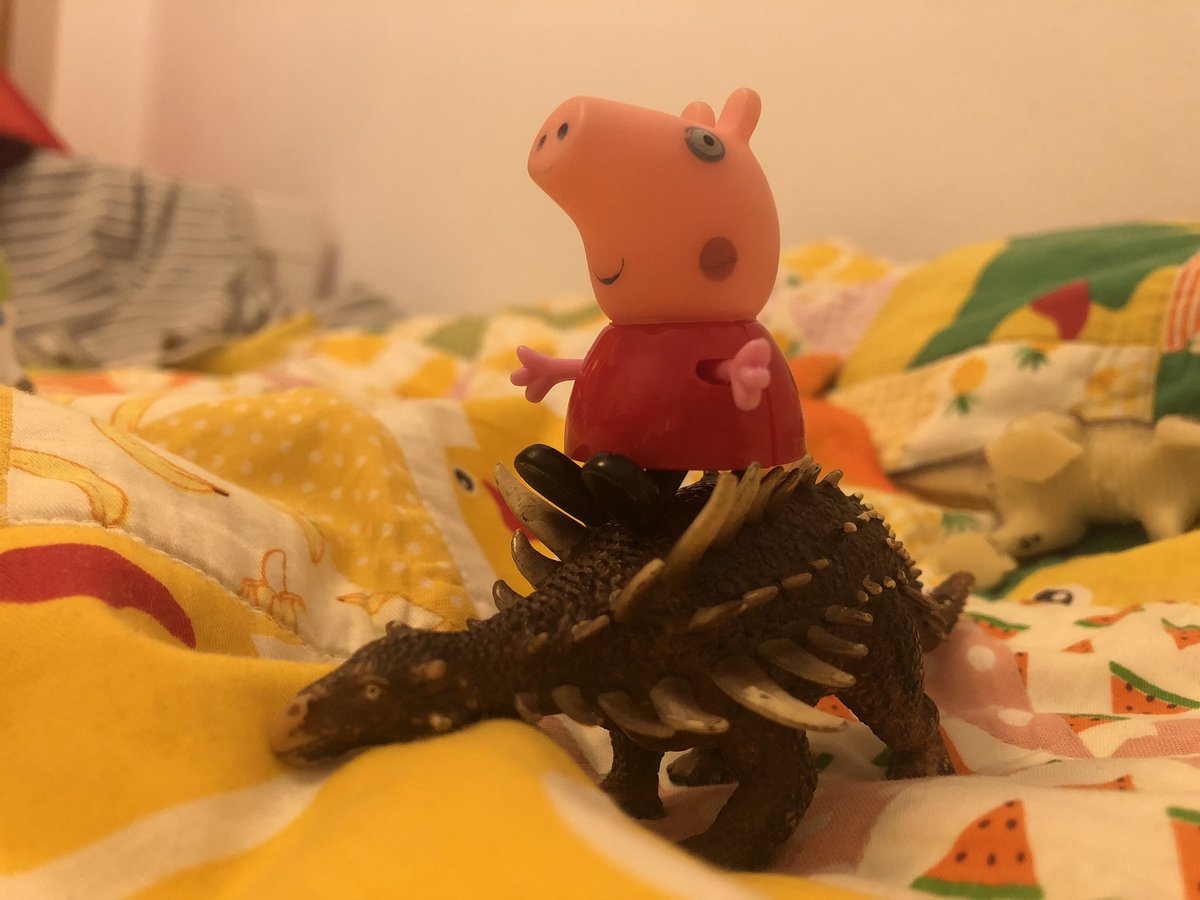 If you need ideas for games - play with children!
#pepapig #games #gaming #indiegamedev #dinosaurs #gamedevs #gamedesign