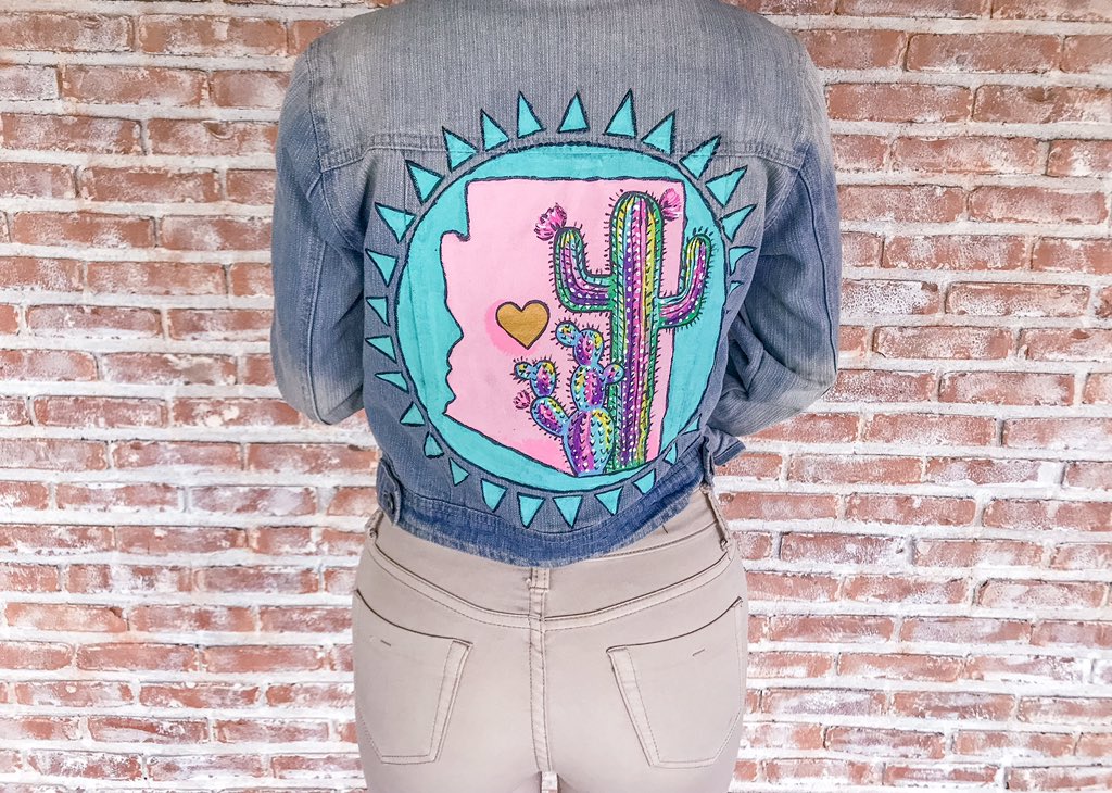 marilyroseart's tweet image. ☀️Arizona Sun 🌵
Use code: SPRING19 for 30% off today only!! 
marilyrose.bigcartel.com/product/arizon…

#ArtistOnTwitter #paintedjacket #painteddenim