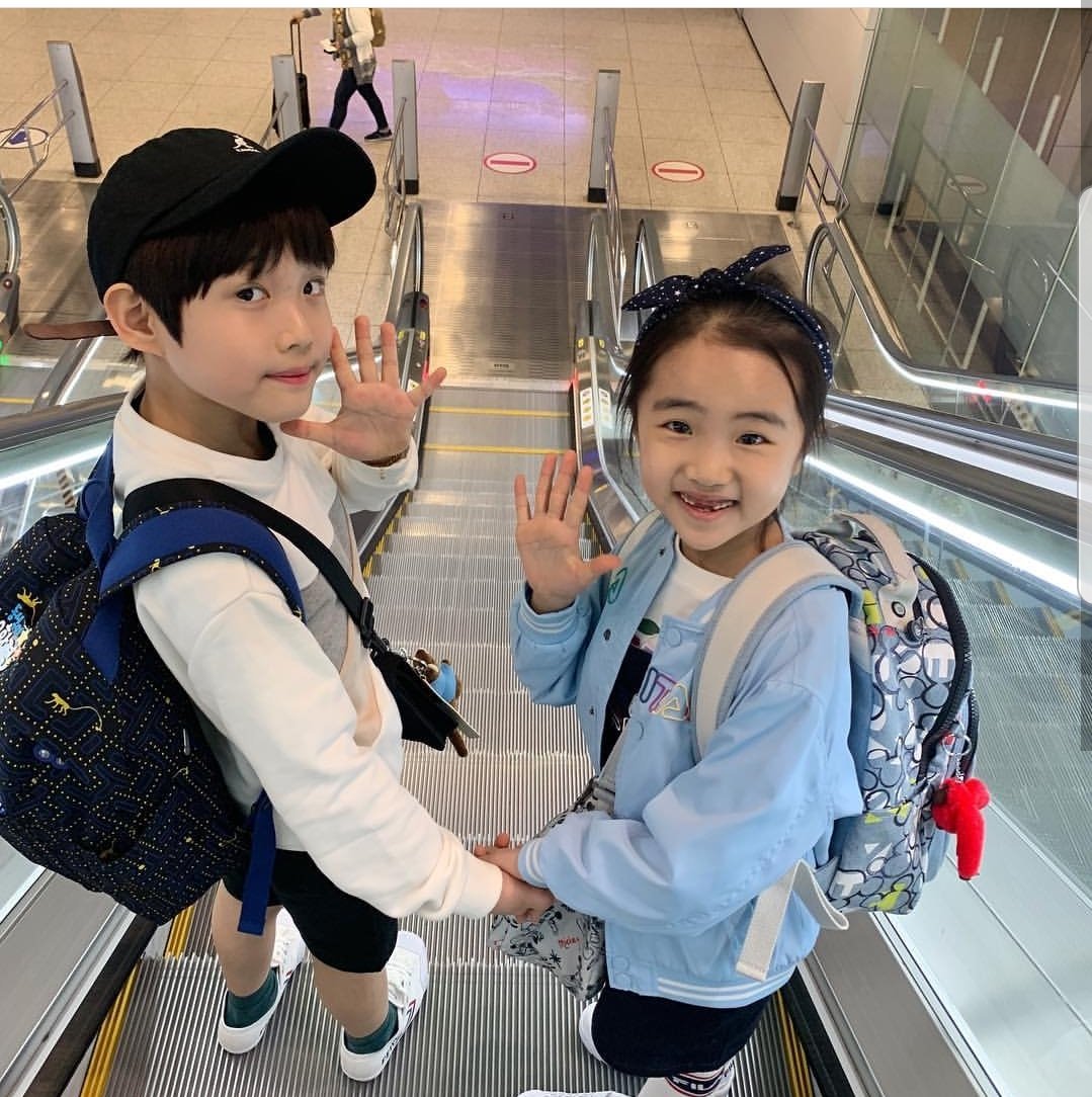 dramacf's tweet photo. I'm going to ship these two when they grow up. 😜
#OhArin #OhHankyul #TheLastEmpress https://t.co/TcYEmBbcQL