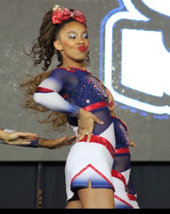 MichFan4lif5's tweet photo. @nyla_bug_ #njse #bombshells #Champion #NCANationals2019 https://t.co/VQBlqSqhdQ