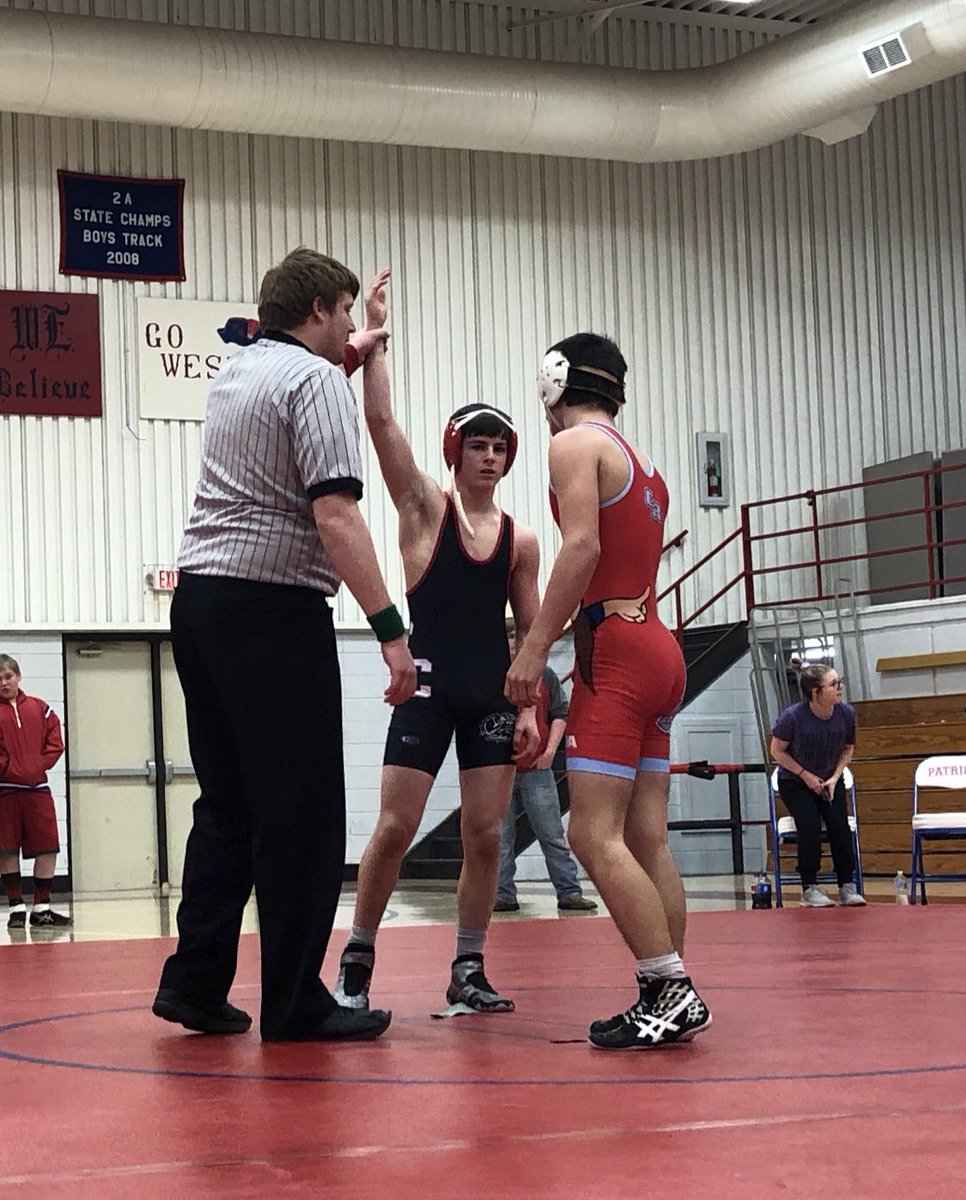 CoachBudke's tweet photo. Another night out on the mat this time in Howard. Men go 15-5 women 5-5. We Wrestle for a league title tomorrow in the Grove. #ICWW. @EtownCommodore @kwcaonline @DSherwoodEG @TheChase_Online @ https://t.co/bvCzCBuXLY