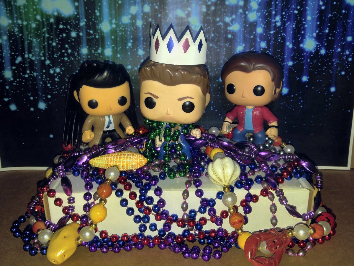 Stabby_Dean's tweet photo. Who's ready for Mardi Gras??!?!?
It's Good to Be King!! @JensenAckles
@Stabby_Sam @Feather11452127 https://t.co/YNyuVosKXS