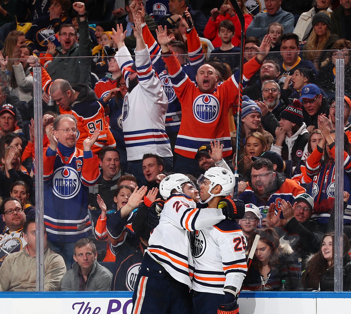 EdmontonOilers's tweet photo. COMEBACK KIDS! #Oilers win 4-3! #LetsGoOilers https://t.co/9SHGq0vyc9