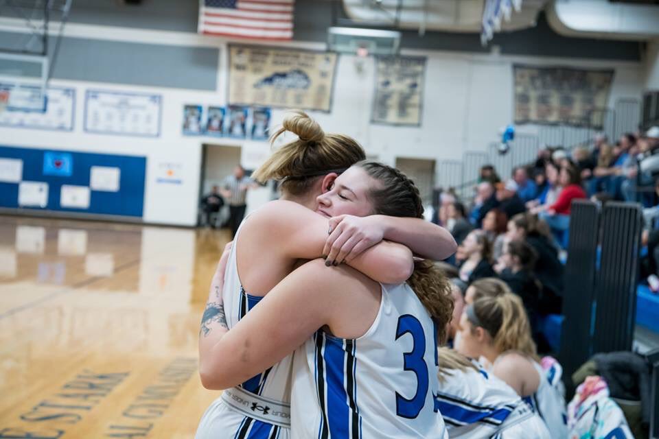macychenot's tweet photo. To new beginnings 🏀#SKLPB #bethanybison https://t.co/vRoTT6H4cQ