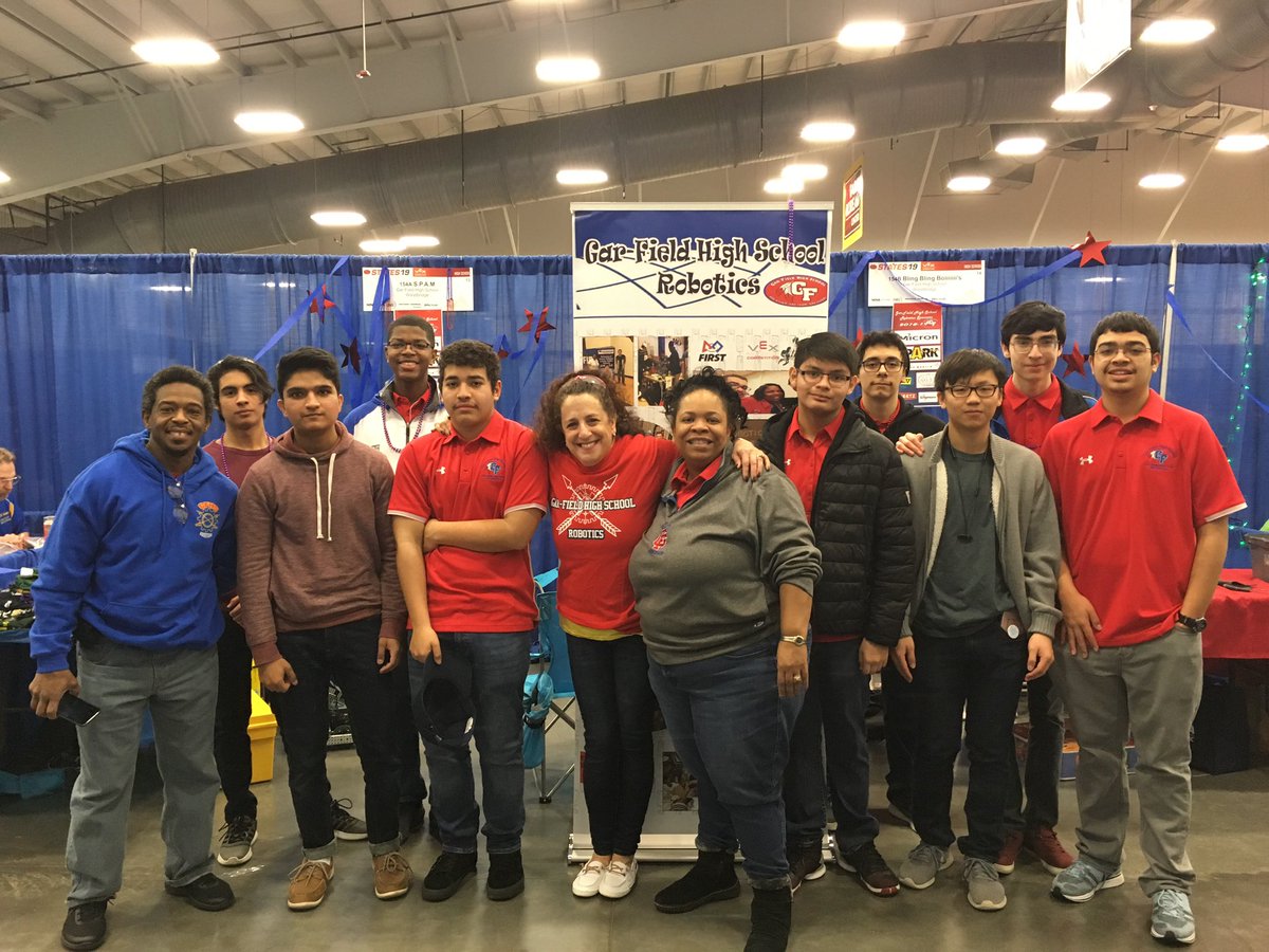 GfhsRobotics's tweet photo. Proud to say that Garfield Robotics had an amazing run this year and did phenomenally at States.🥳😁👏 Although Teams 154A and B were not able to make it to Worlds, they have not given up and are now prepping for US Create Open, which is to be held on Iowa! Way to go Garfield!👏 https://t.co/QGI5dOL3aX