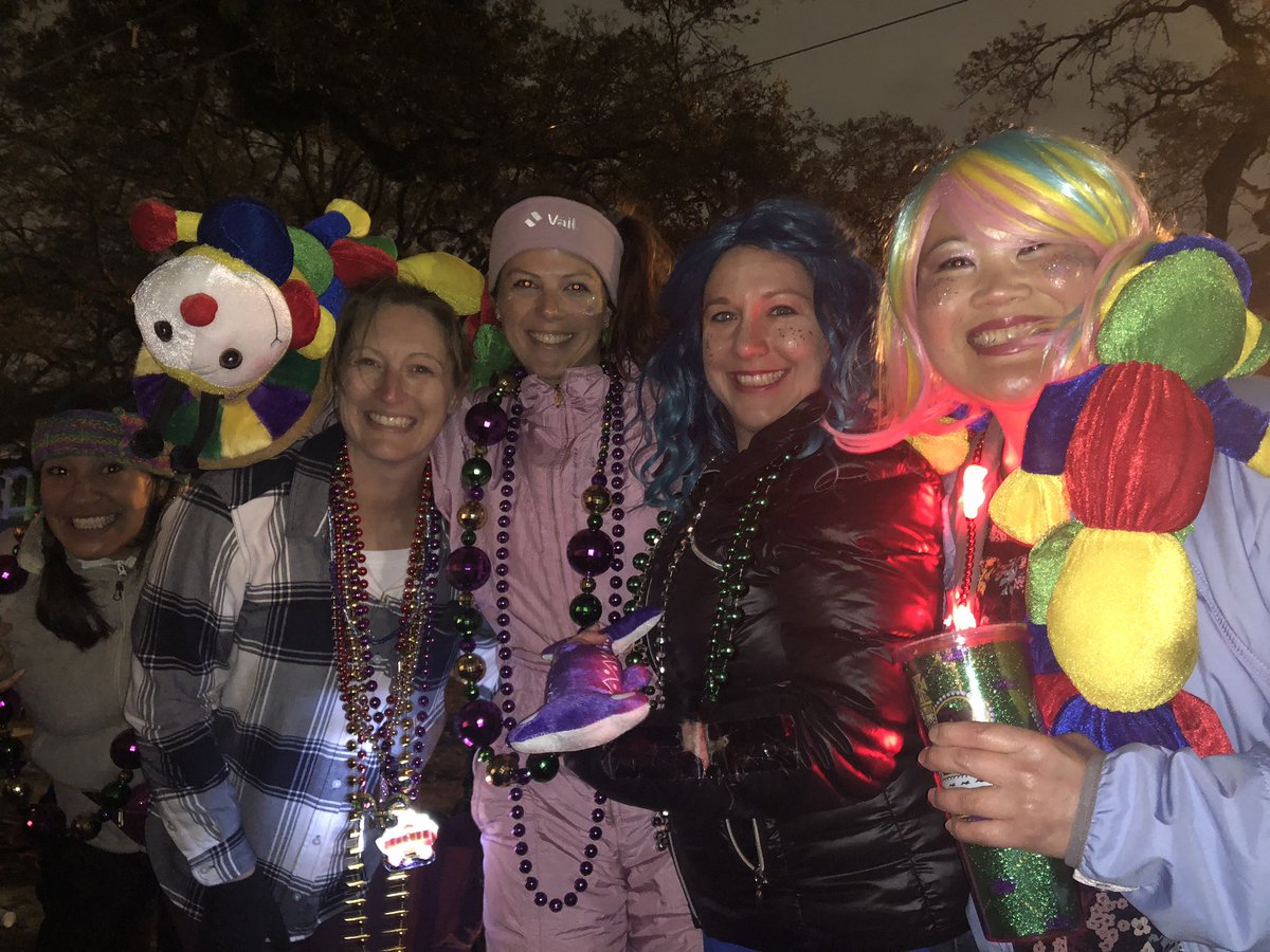 LisaAbbrecht's tweet photo. Thank you @HarryConnickJR for the beads! Always love seeing you in Orpheus! #orpheus2019 #uptownnola https://t.co/aMVfKpKVs0