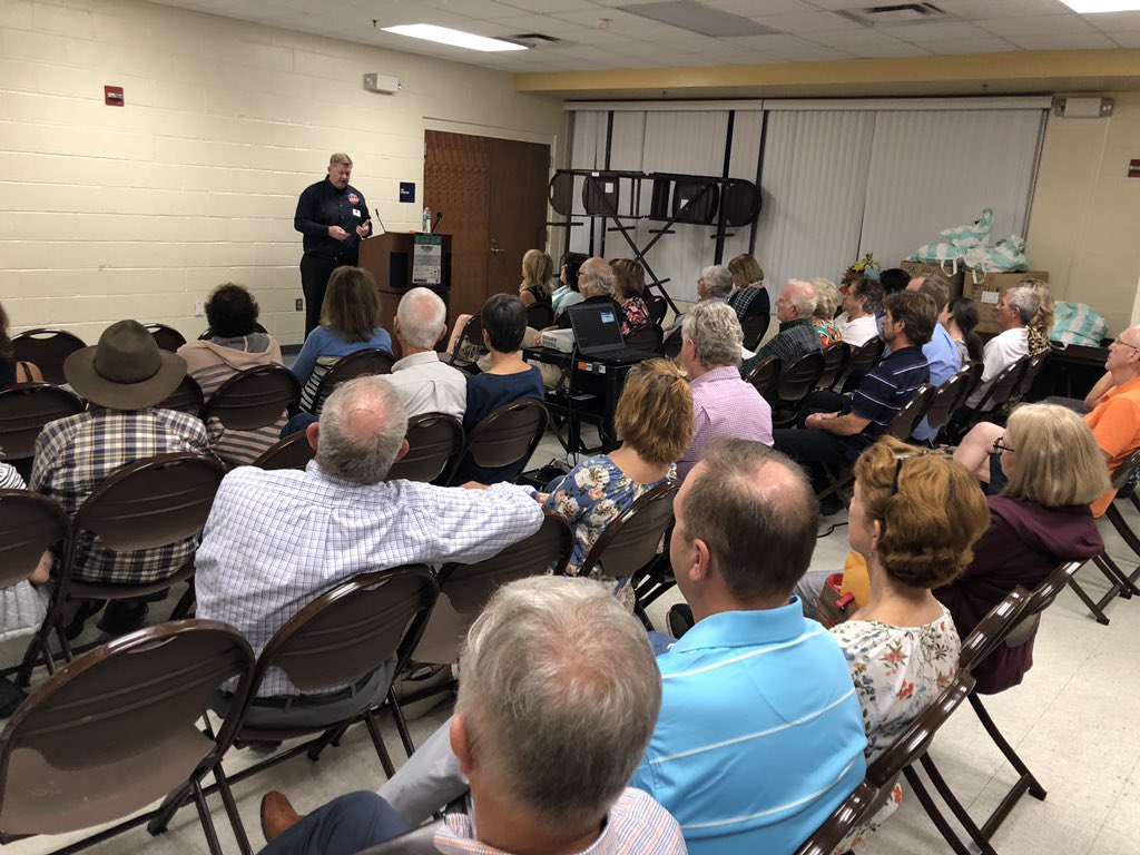 ErikSandoval's tweet image. Sparks fly at neighborhood mtg on #i4ultimateproject @news6wkmg #LIVE at 11 on News 6