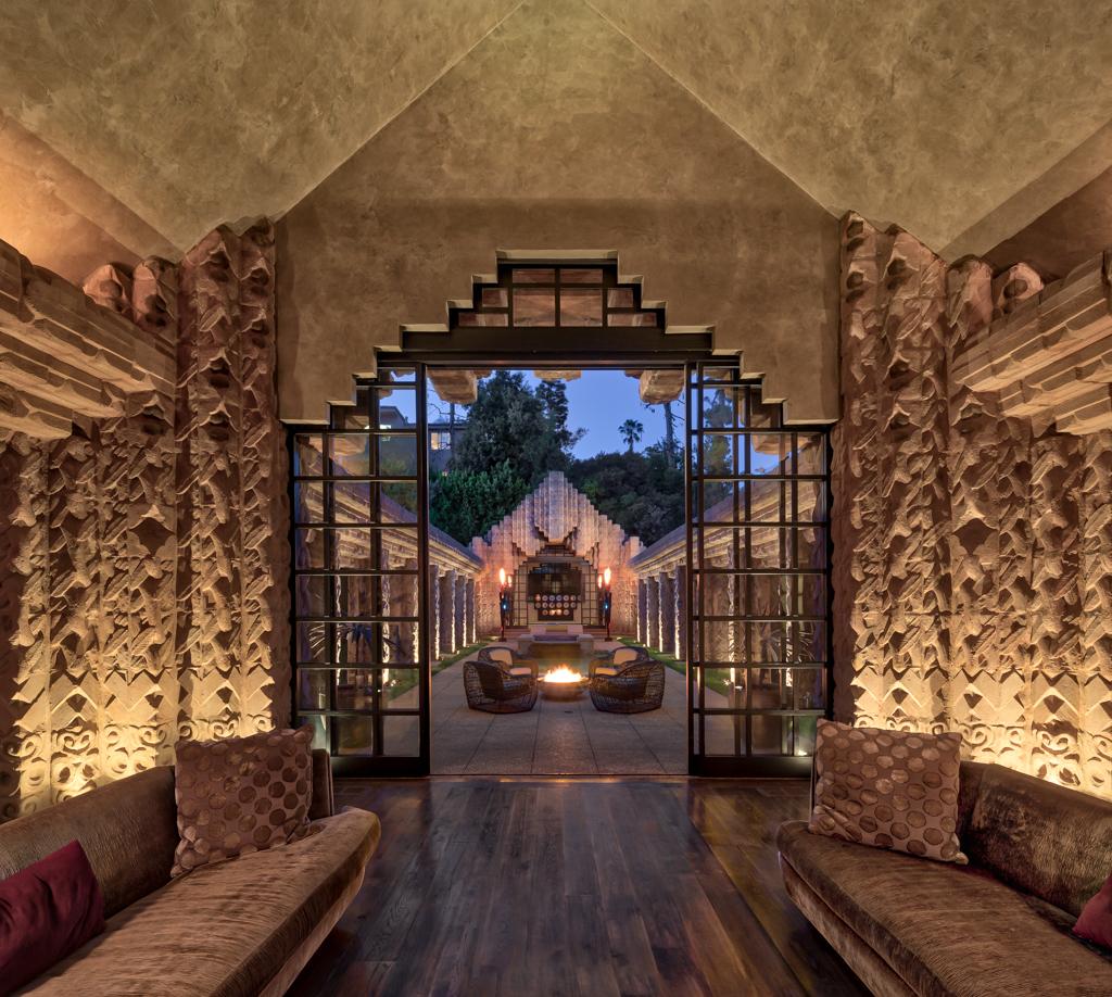 janjohnsen23's tweet image. The Sowden House in LA - designed by Frank Lloyd Wright

#LAarchitecture #FLW #sowdenhouse #LAiconicdesign