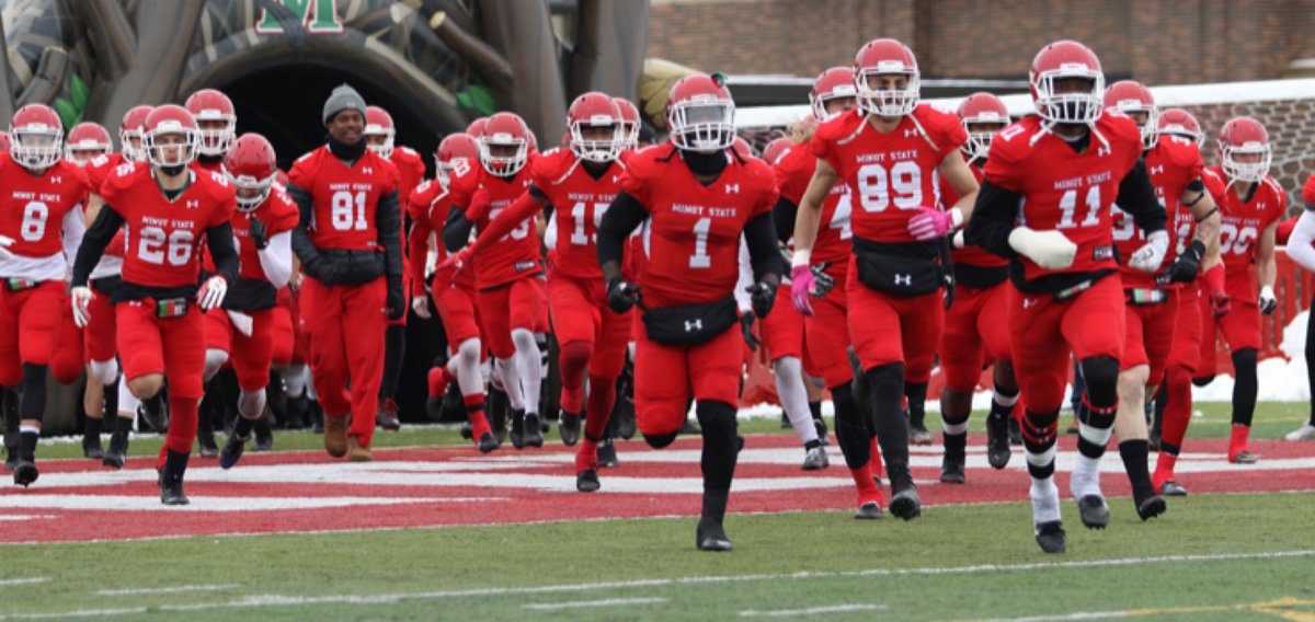 devenphillips10's tweet photo. Excited to have received a junior day invite to Minot state university @CoachP_Anderson #juniorday https://t.co/Dp3HVl3cL7