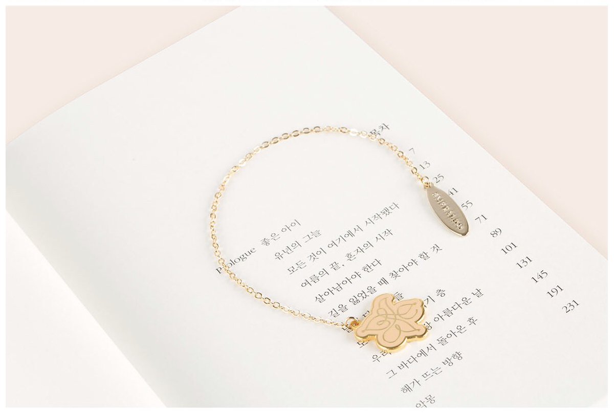 AccStark_Shop's tweet image. [#PlzRT] พรีออเดอร์ SMERALDO Bookmark
• ราคา 600฿ รวมภาษี จ่ายรอบเดียว
• ค่าส่ง 30/50
• รับ 10 ชิ้น
• สั่งทาง DM

- สินค้าวางจำหน่าย :: 20/3/2019
- สินค้าเข้าไทยหลังวางจำหน่าย 15-20 วัน

#ตลาดนัดบังทัน #ตลาดรถไฟบังทัน